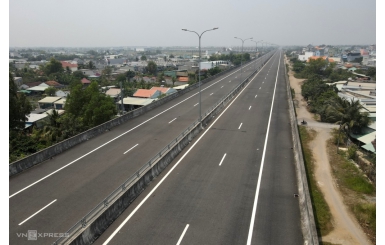 Chính phủ đề xuất cơ chế đặc thù đầu tư cao tốc, quốc lộ